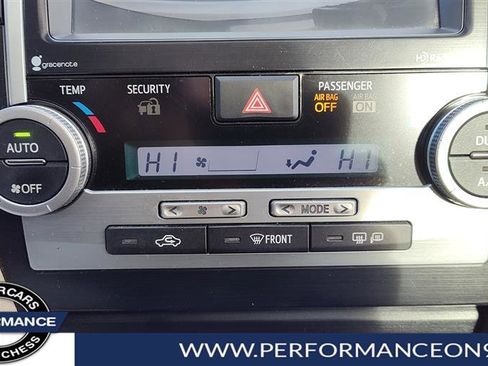 Used 2014 Toyota Camry XLE image 20