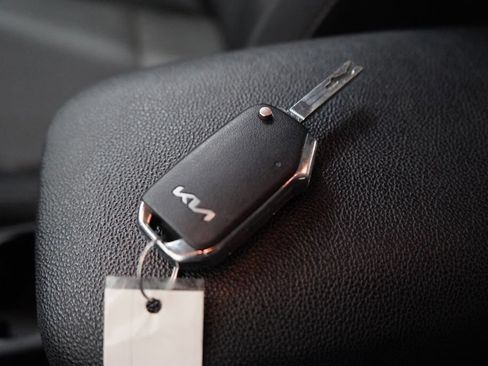 Used 2024 Kia Forte LXS FWD image 35