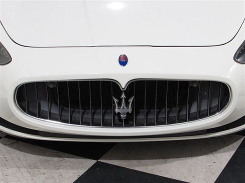 Used 2010 Maserati GranTurismo S image 28