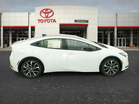 New 2026 Toyota Prius Plug-In Hybrid image 7