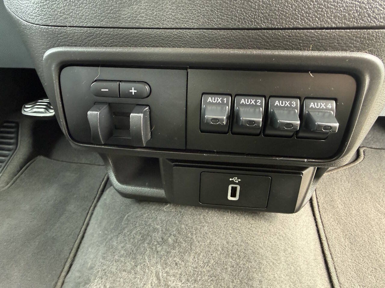 Used 2019 Ford Transit 350 XLT RWD image 32