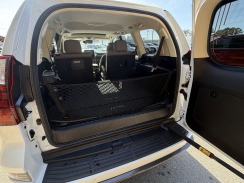 Used 2022 Lexus GX 460 Luxury image 10