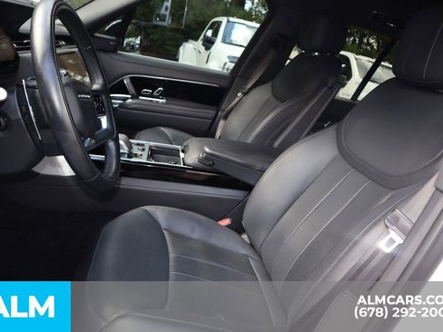 Used 2023 Land Rover Range Rover SE image 11