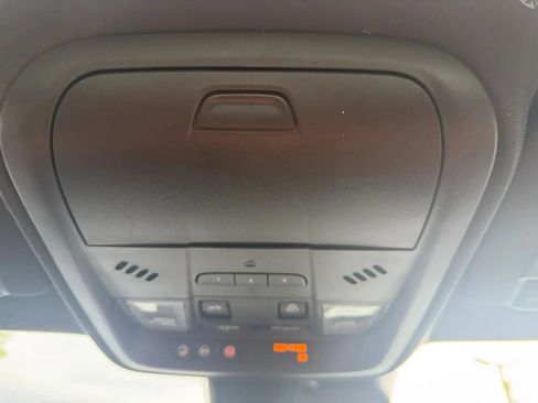 Used 2019 Cadillac XT4 Premium Luxury FWD image 21