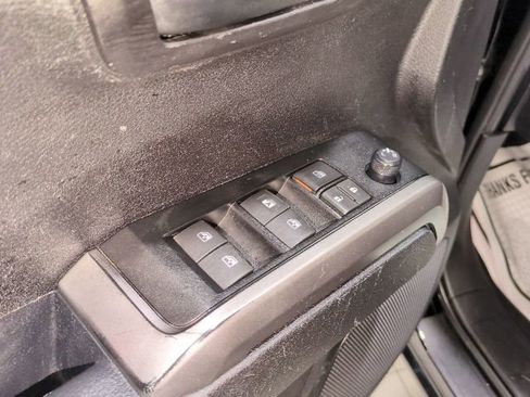 Used 2021 Toyota Tacoma SR5 image 16