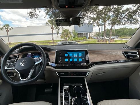 New 2026 Volkswagen Atlas SE FWD image 11