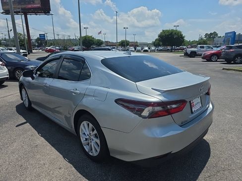 Certified 2022 Toyota Camry LE w/ Convenience Package AWD/4WD image 6