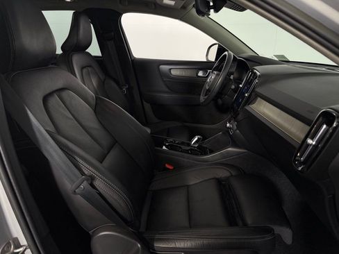 Used 2023 Volvo XC40 B5 Plus w/ Climate Package AWD/4WD image 35