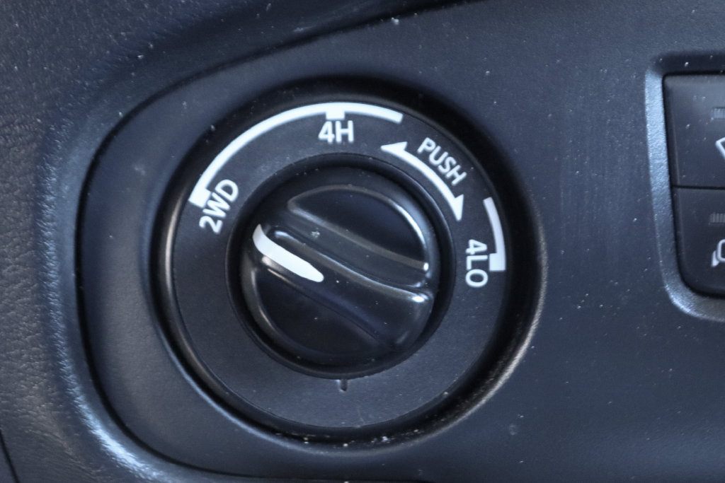 Used 2022 Nissan Frontier SV AWD/4WD image 29