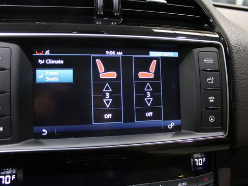 Used 2017 Jaguar F-PACE Prestige AWD/4WD image 33