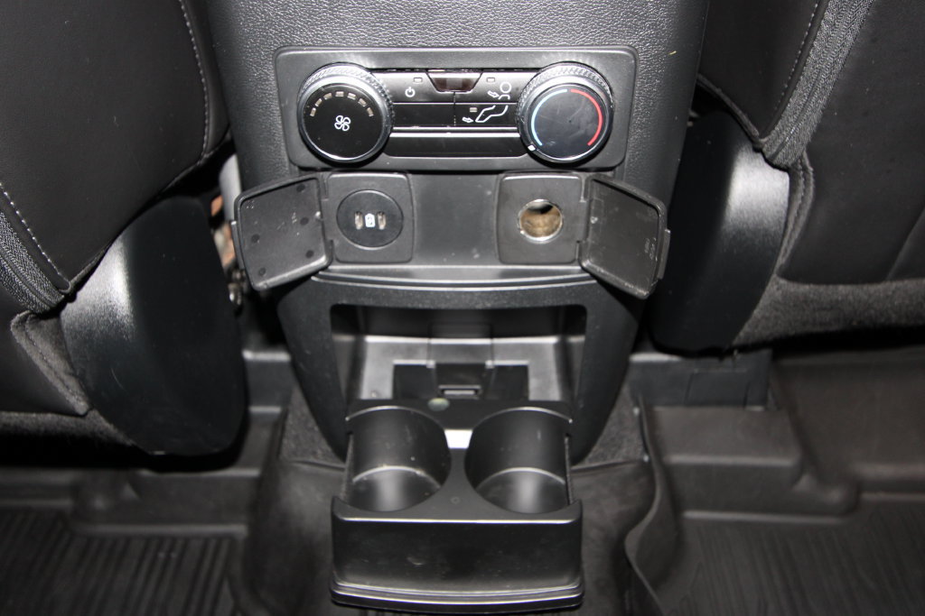 Used 2023 Ford Explorer XLT w/ Equipment Group 202A AWD/4WD image 27