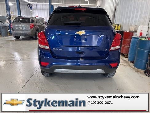 Used 2017 Chevrolet Trax LT w/ LT Convenience Package image 9