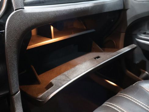 Used 2019 Chrysler 300 S image 30