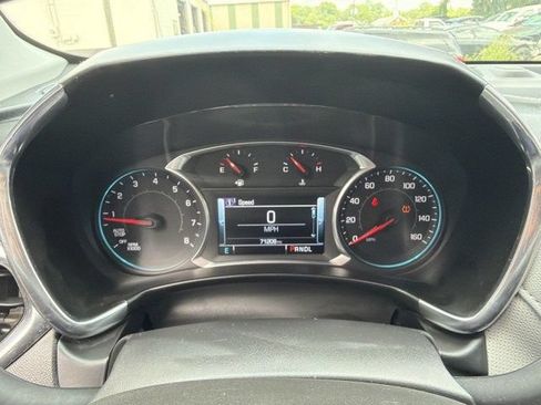 Used 2018 Chevrolet Equinox Premier FWD image 13