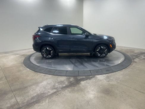 New 2026 Kia Seltos SX image 4