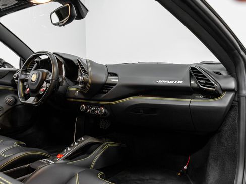 Used 2018 Ferrari 488 GTB RWD image 25