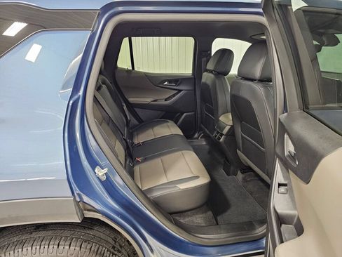 Used 2025 Chevrolet Equinox LT w/ Convenience Package II AWD/4WD image 16