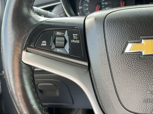 Used 2017 Chevrolet Trax LT w/ LT Convenience Package image 13