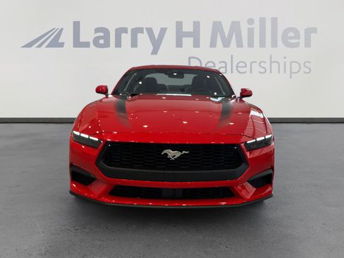 Used 2025 Ford Mustang Coupe image 8