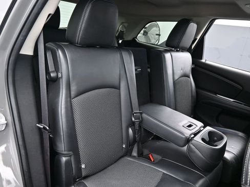 Used 2020 Dodge Journey Crossroad image 39