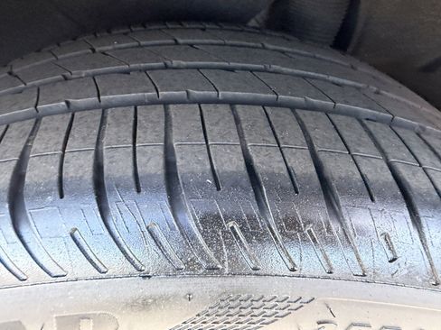 Used 2023 Tesla Model Y Long Range image 30