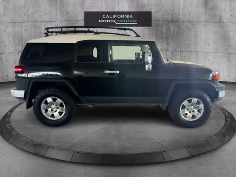 Used 2007 Toyota FJ Cruiser 2WD image 4