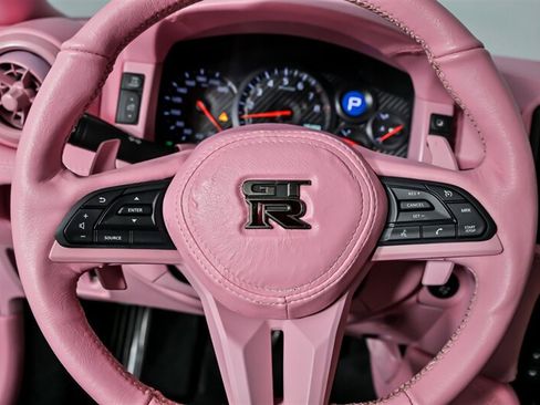 Used 2020 Nissan GT-R Premium AWD/4WD image 26
