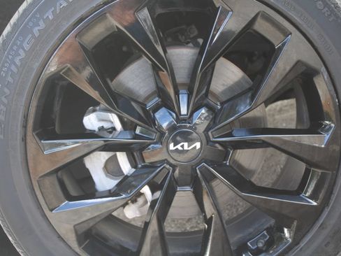 Used 2023 Kia Sorento SX FWD image 19