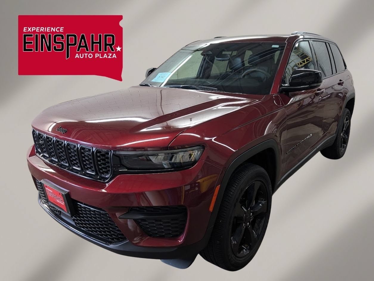 Used 2023 Jeep Grand Cherokee Altitude AWD/4WD image 1