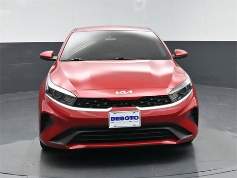 Used 2024 Kia Forte LXS image 3