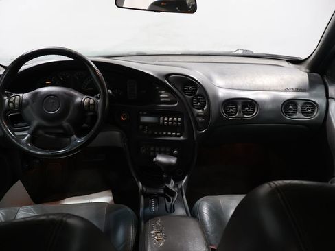 Used 2003 Pontiac Bonneville SE w/ Leather Appointment Package image 3