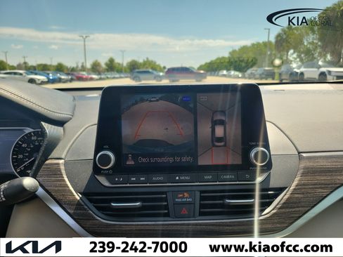Used 2022 Nissan Altima 2.5 Platinum AWD/4WD image 30