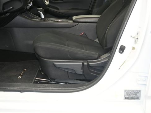Used 2024 Nissan Sentra S FWD image 21