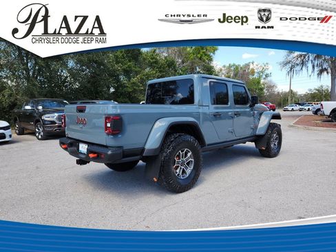 Certified 2024 Jeep Gladiator Mojave AWD/4WD image 4