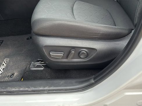 Used 2024 Toyota RAV4 XLE w/ Convenience Package image 10