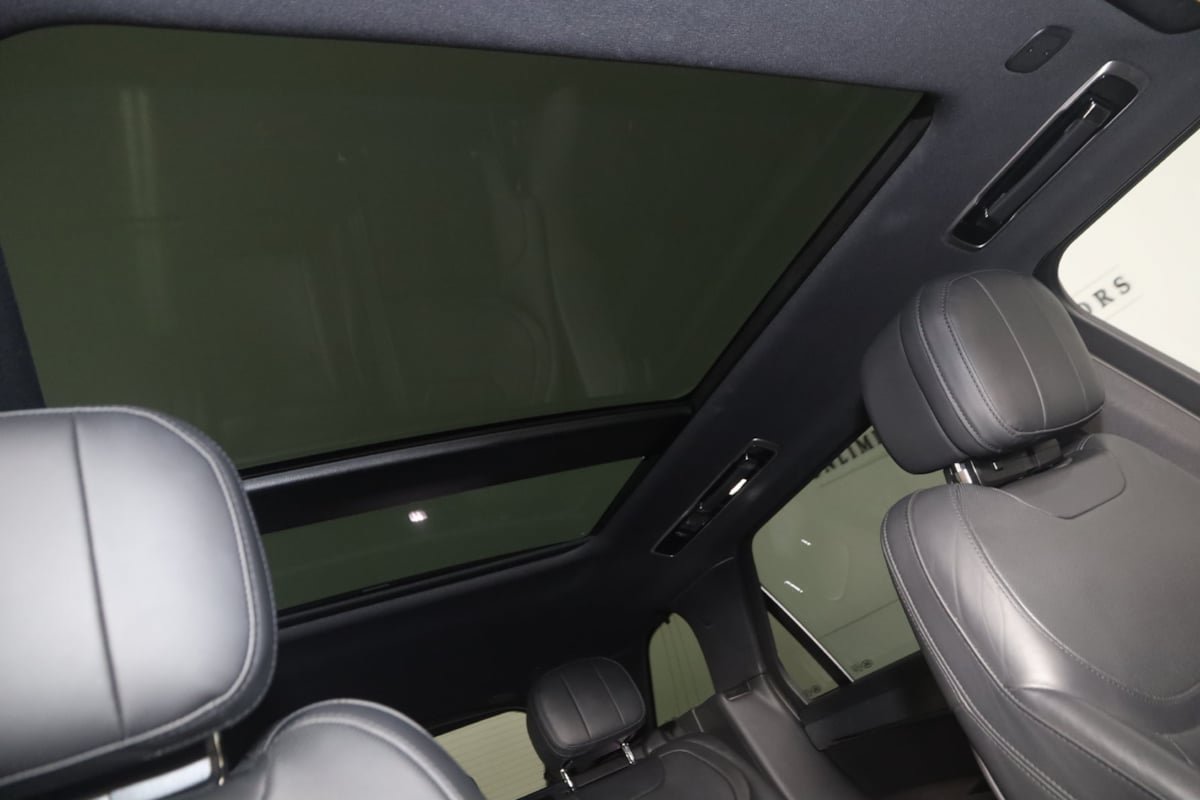 Used 2023 Land Rover Range Rover Sport SE AWD/4WD image 12