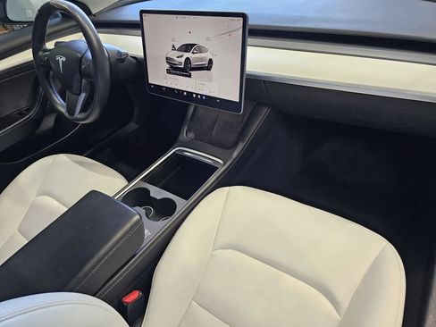 Used 2022 Tesla Model 3 RWD image 5