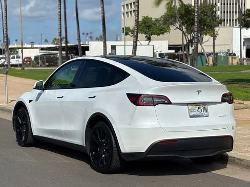 Used 2020 Tesla Model Y Long Range image 3