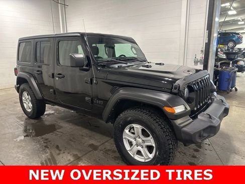 Used 2022 Jeep Wrangler Unlimited Sport image 3