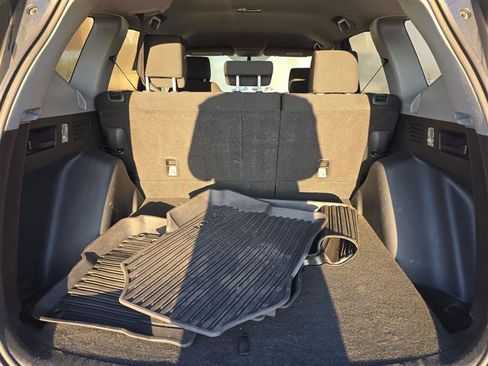 Used 2017 Honda CR-V LX image 18