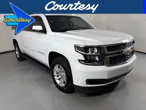 Used 2019 Chevrolet Suburban LT image 1