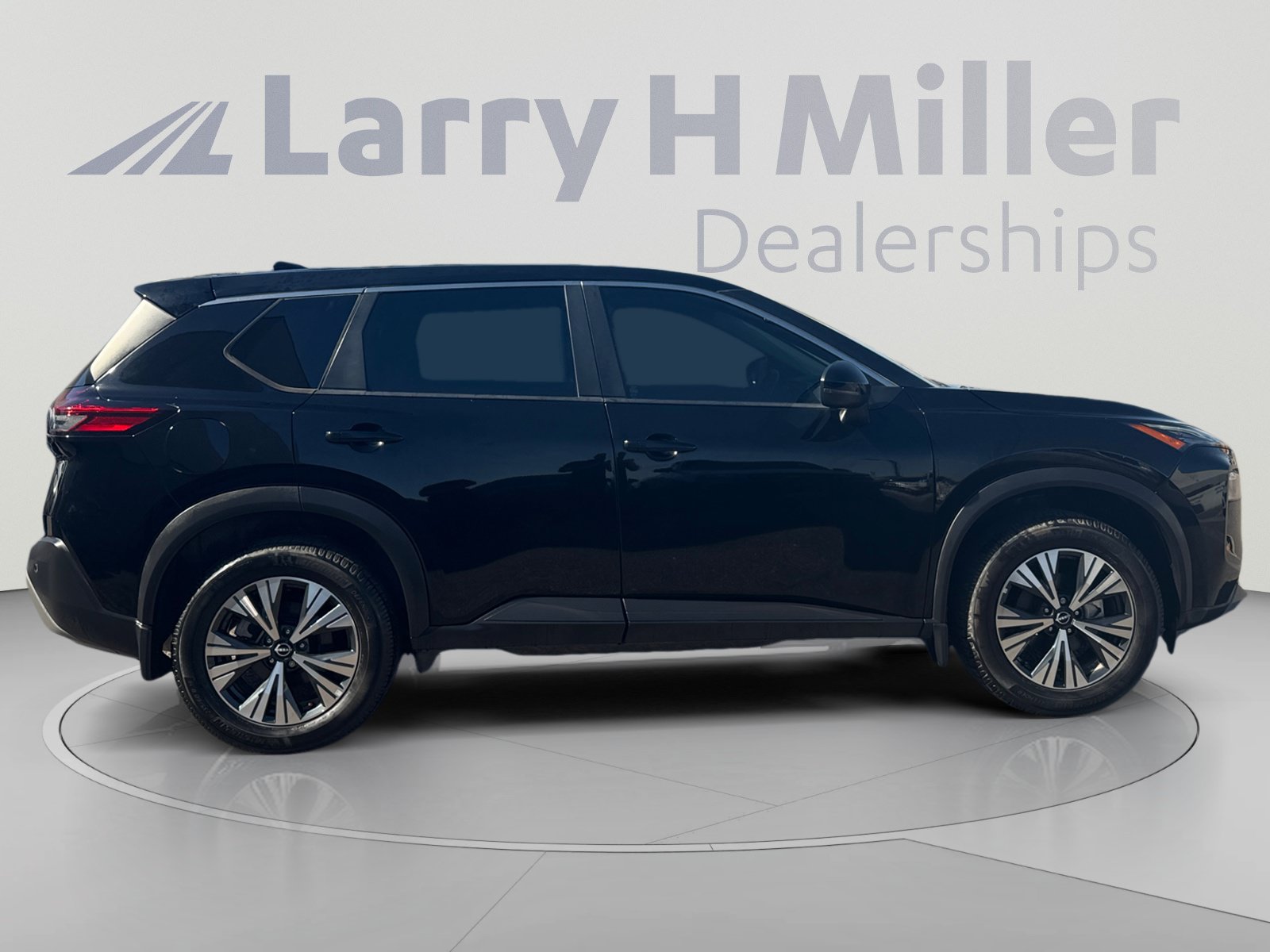Used 2022 Nissan Rogue SV AWD/4WD image 6