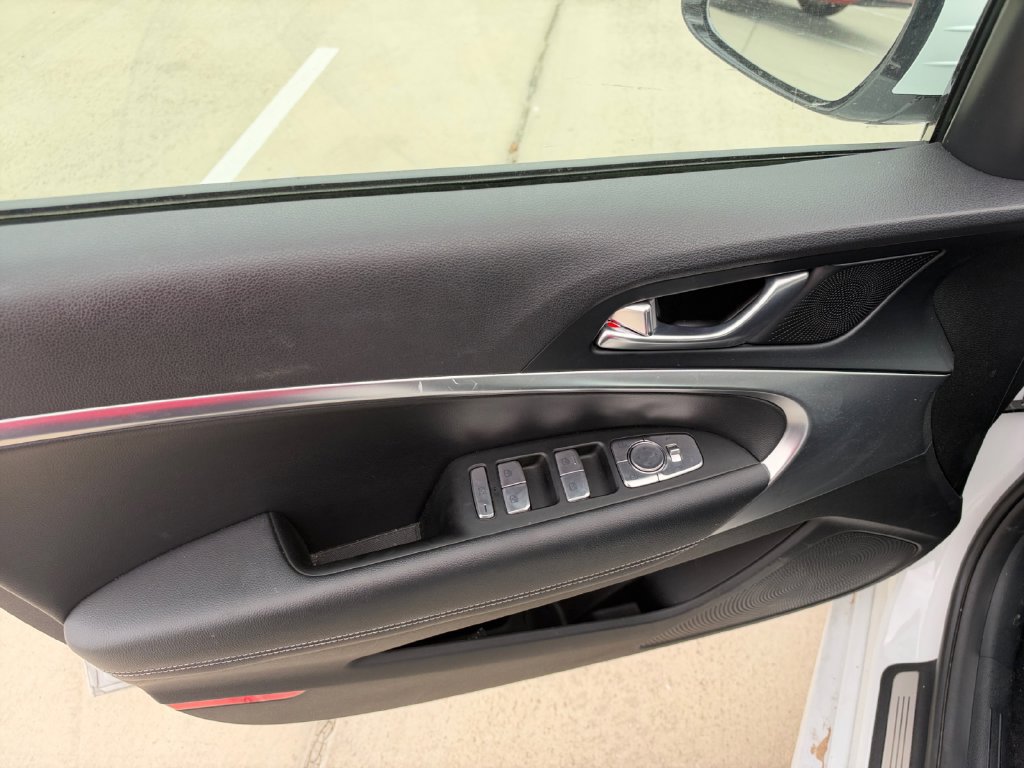 Used 2026 Genesis G70 2.5T AWD/4WD image 11