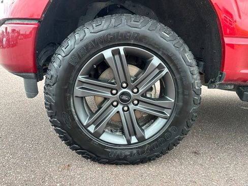 Used 2023 Ford F150 Lariat w/ FX4 Off-Road Package AWD/4WD image 39
