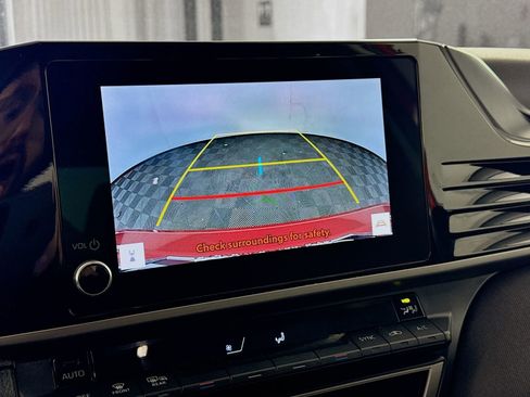 Used 2025 Toyota Camry LE FWD image 9
