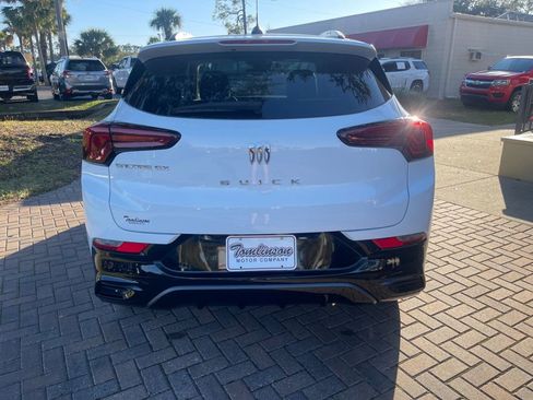 Used 2025 Buick Encore GX Sport Touring image 4