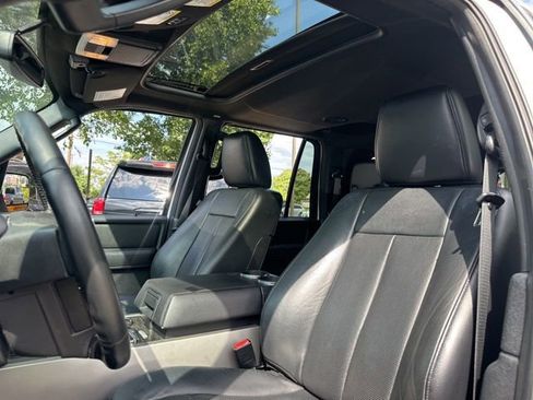 Used 2017 Ford Expedition EL Limited RWD image 26