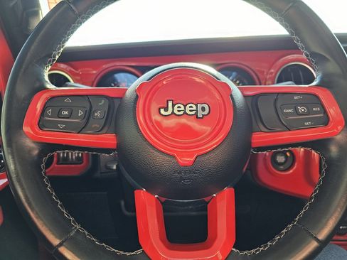 Used 2020 Jeep Wrangler Unlimited Sahara w/ Uconnect 4C Nav & Sound Group image 8