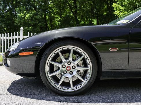 Used 2002 Jaguar XK8 Convertible RWD image 4