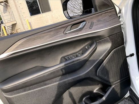 Certified 2023 Jeep Grand Cherokee Limited image 28